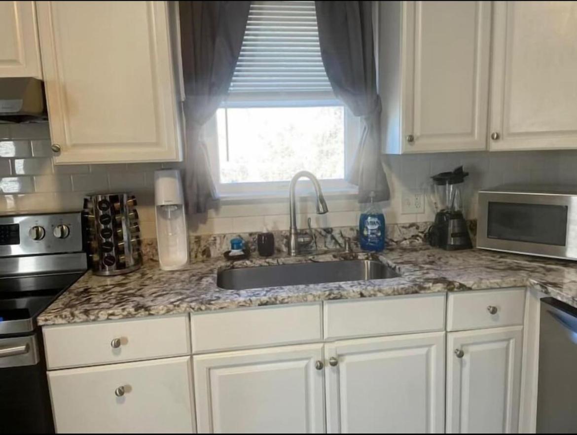 Charming Cottage Historic Falmouth Cape Cod Near Beach And Downtown 2Br 1Bath Deck Εξωτερικό φωτογραφία